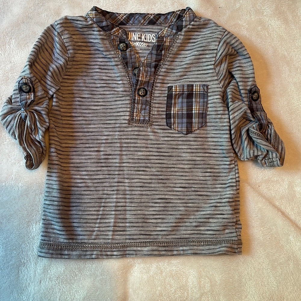 💜4/$10💜 Oshkosh Shirt